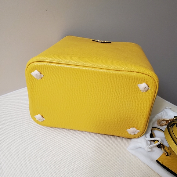 💥SOLD💥  Handbag - Picture 8 of 16